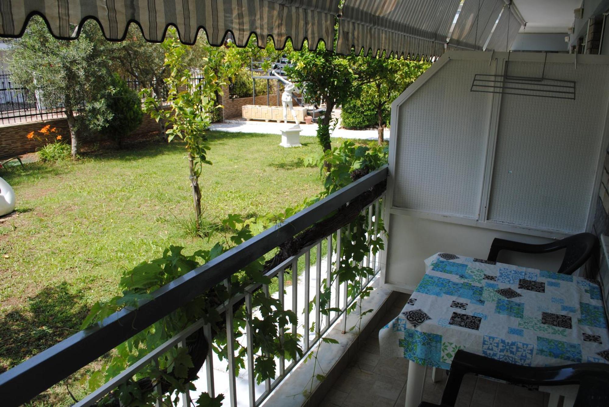 Artemis Apartments Paralia Dionysiou Exterior photo