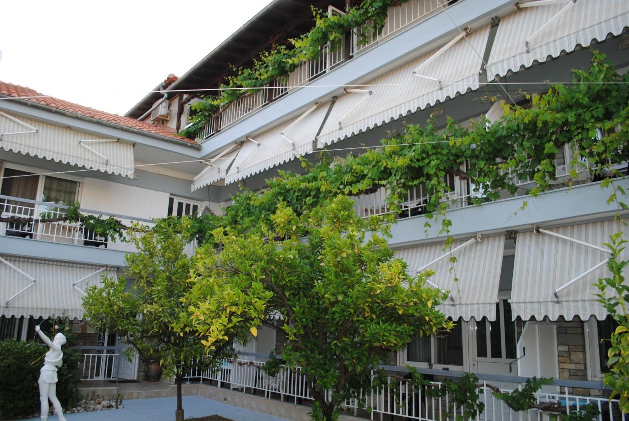 Artemis Apartments Paralia Dionysiou Exterior photo