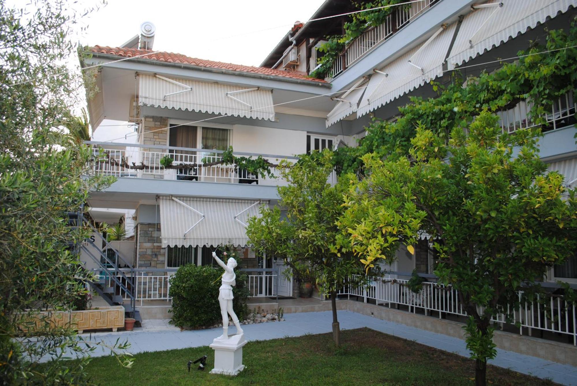 Artemis Apartments Paralia Dionysiou Exterior photo