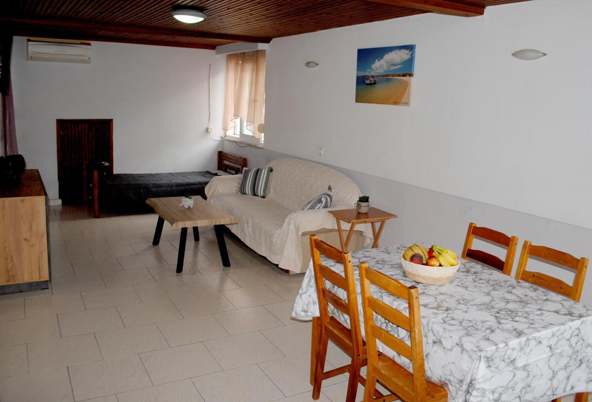 Artemis Apartments Paralia Dionysiou Exterior photo