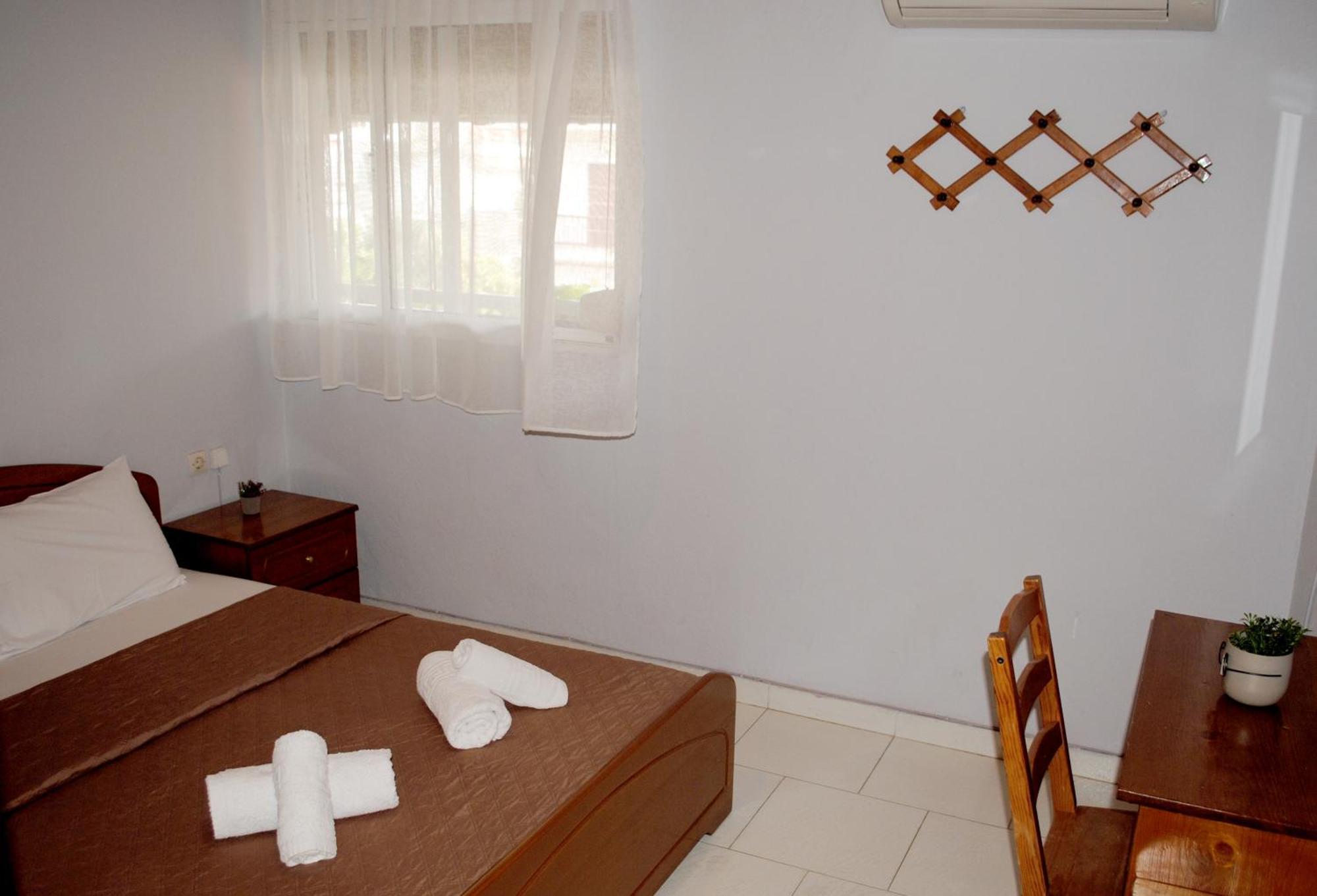Artemis Apartments Paralia Dionysiou Exterior photo