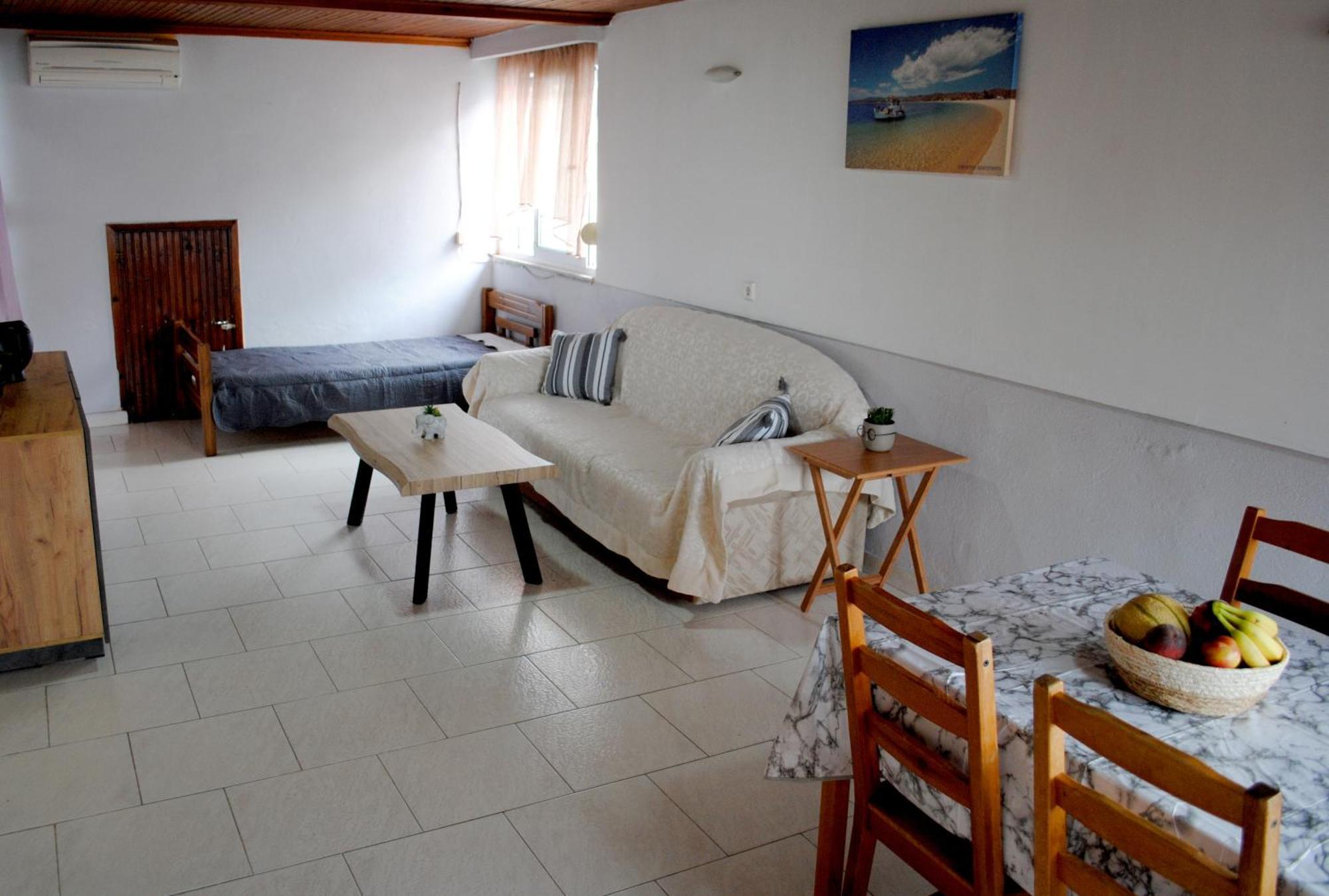 Artemis Apartments Paralia Dionysiou Exterior photo